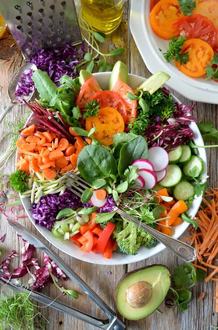 Can only eating salad help you lose weight?
