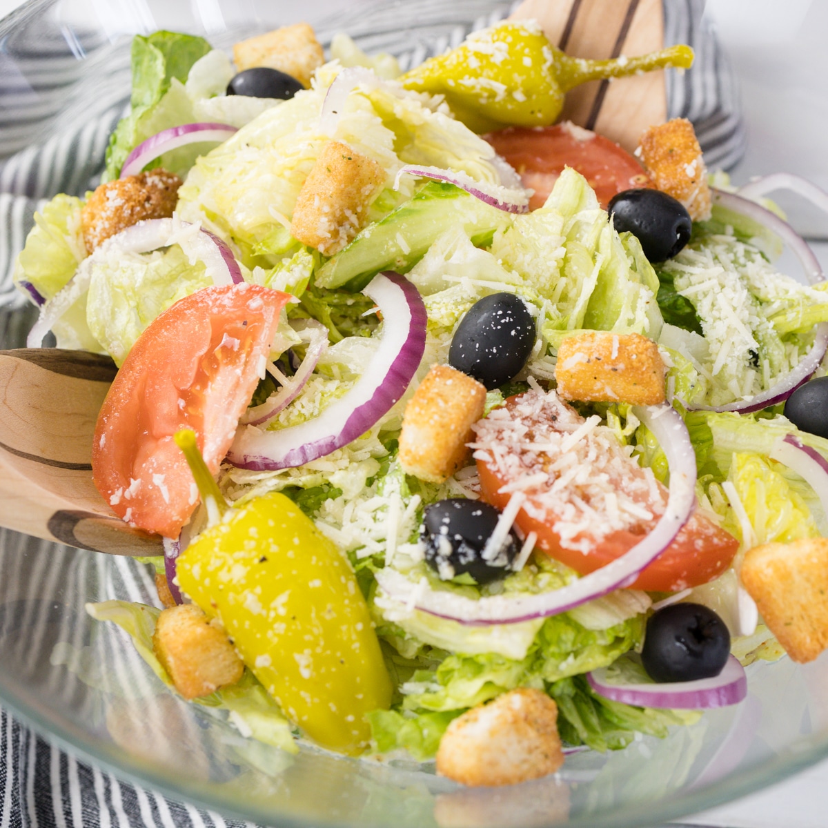 Copycat Olive Garden Salad and Dressing