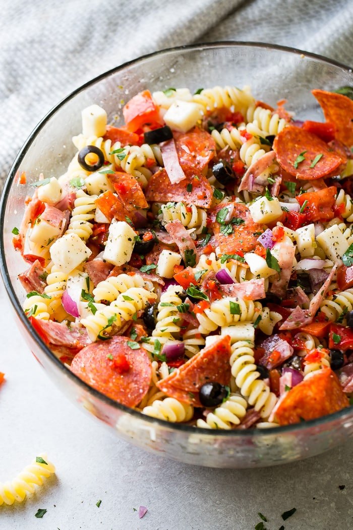 Easy Italian Pasta Salad (+ Homemade Italian Dressing!)