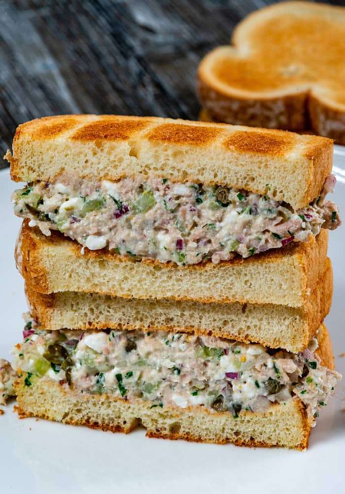 Easy Tuna Salad Sandwich Recipe l { 5
