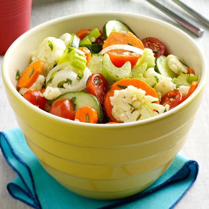 Marinated Fresh Vegetable Salad Recipe: How to Make It