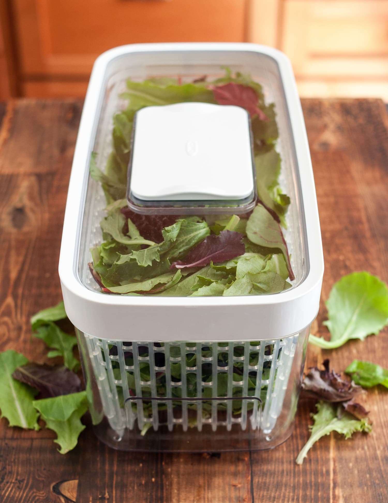 OXOs GreenSaver Produce Keeper Keeps Your Salad Greens ...