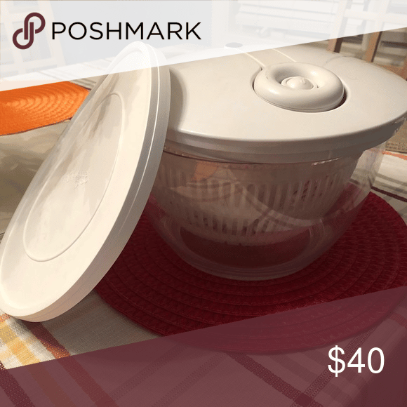 Pampered chef Salad and berry spinner