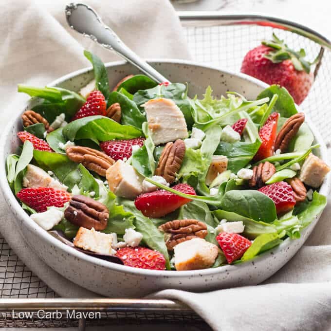 Summer Spinach Strawberry Pecan Salad