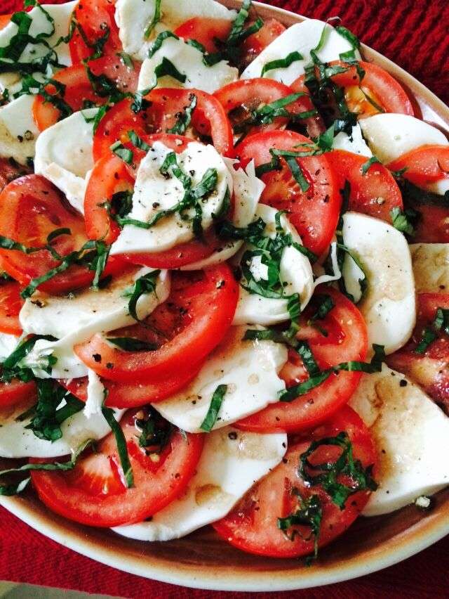 Tomato/basil/mozzarella with balsamic vinaigrette ...
